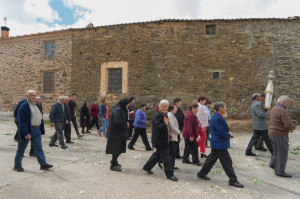 32.-Grisuela.-Procesión-vecinal.-web